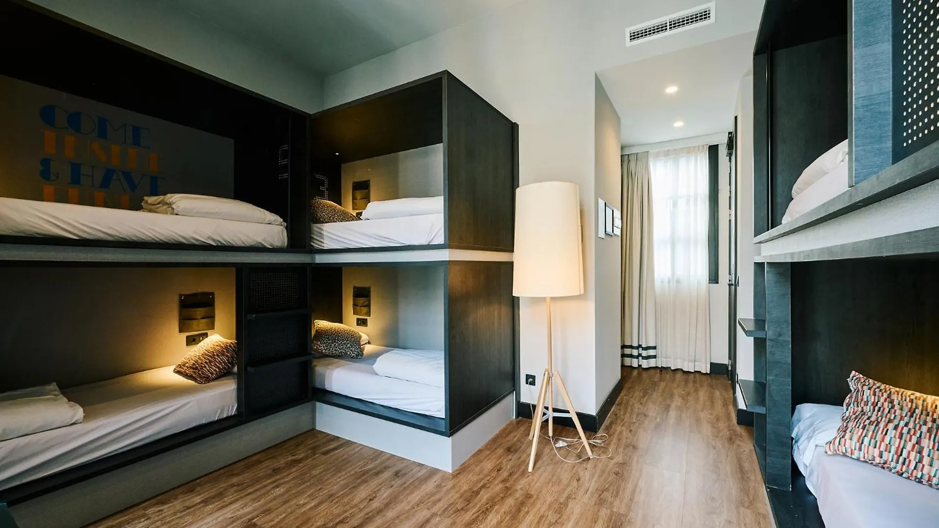 Toc Hostel Málaga İspanya